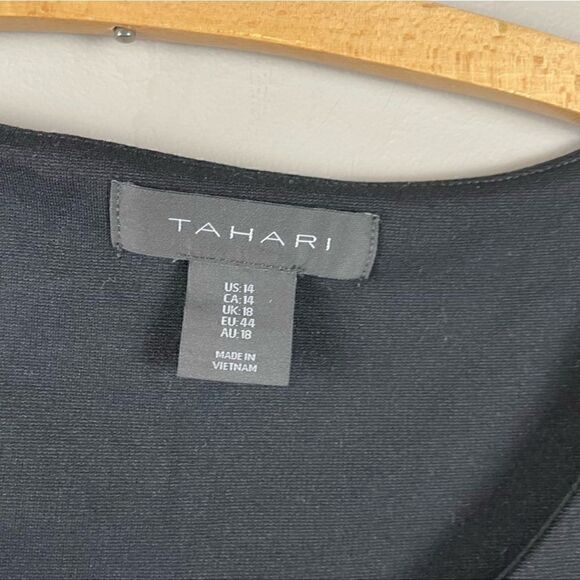Tahari scoop neck scalloped hem 3/4 sleeve black dress plus size 14 - Picture 10 of 11